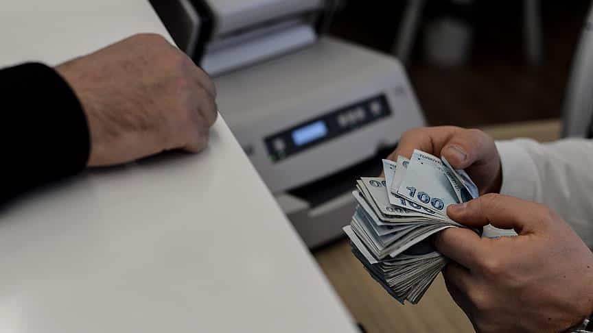 الليرة التركية والسورية أمام العملات الأجنبية والعربية.. أحدث أسعار الصرف