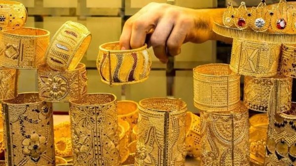 سعر الذهب في الصاغة اليوم يتغير بشكل مستمر